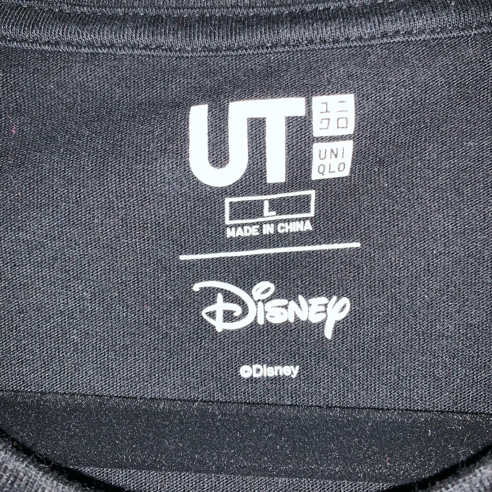 Mickey Stands Short Sleeve Pocket T-Shirt - Picture 3 of 3